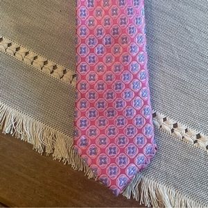 Pink Ted Baker London tie.